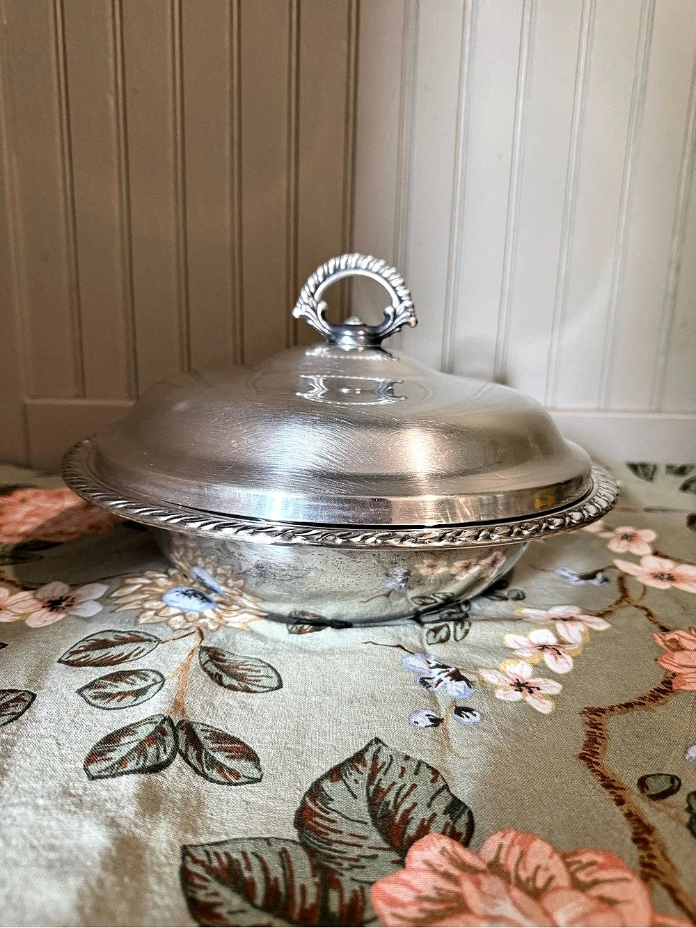 Pyrex Silver-Tone Covered Serving Dish Set